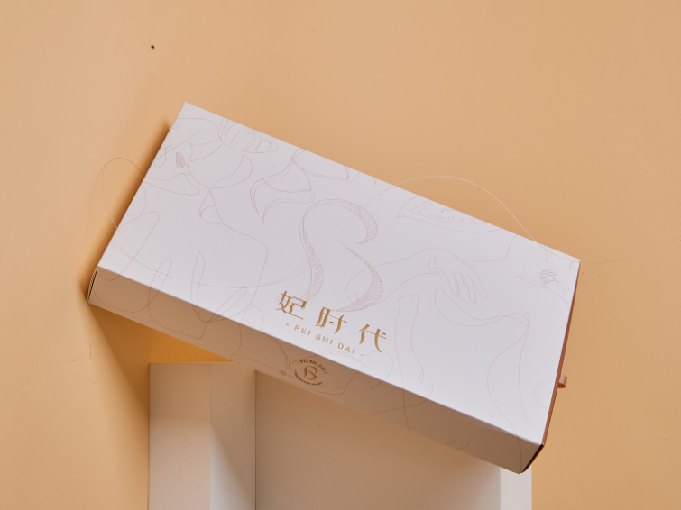 個(gè)性化內(nèi)衣包裝盒定制-服裝包裝制作 個(gè)性化內(nèi)衣包裝盒定制-服裝包裝制作